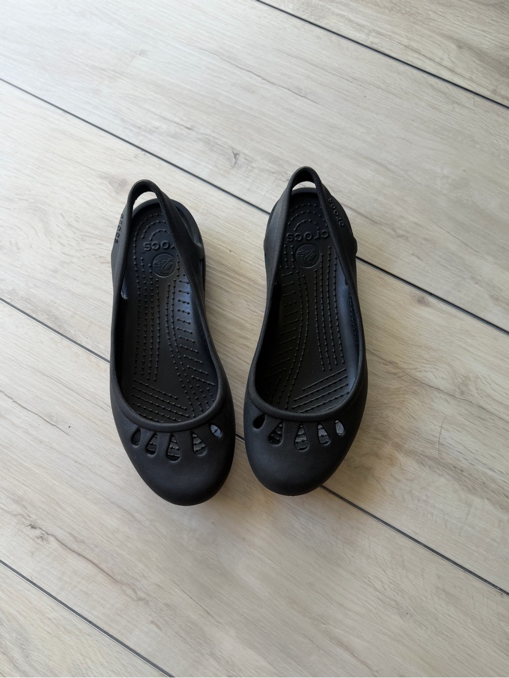 CROCS Black Slip On Ballet Flat Heel Strap Women’s 7 Gorpcore Anti Slip Rubber